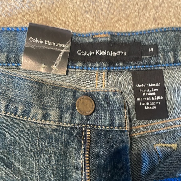 Calvin Klein cropped jeans, size 14, cuffed at the bottom, 23” inseam. - Picture 4 of 5